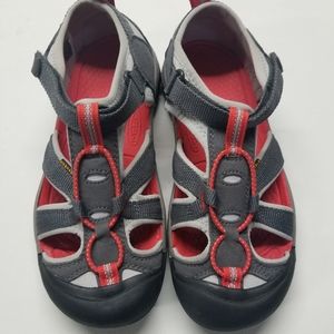 Keen sandals size‎ 4